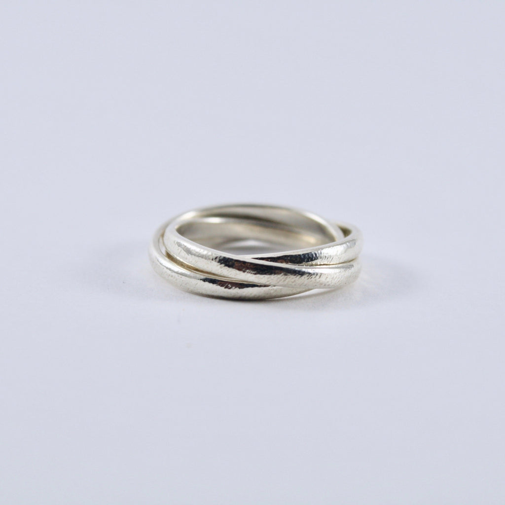Silver Interlocked Ring, Zaffre Jewellery