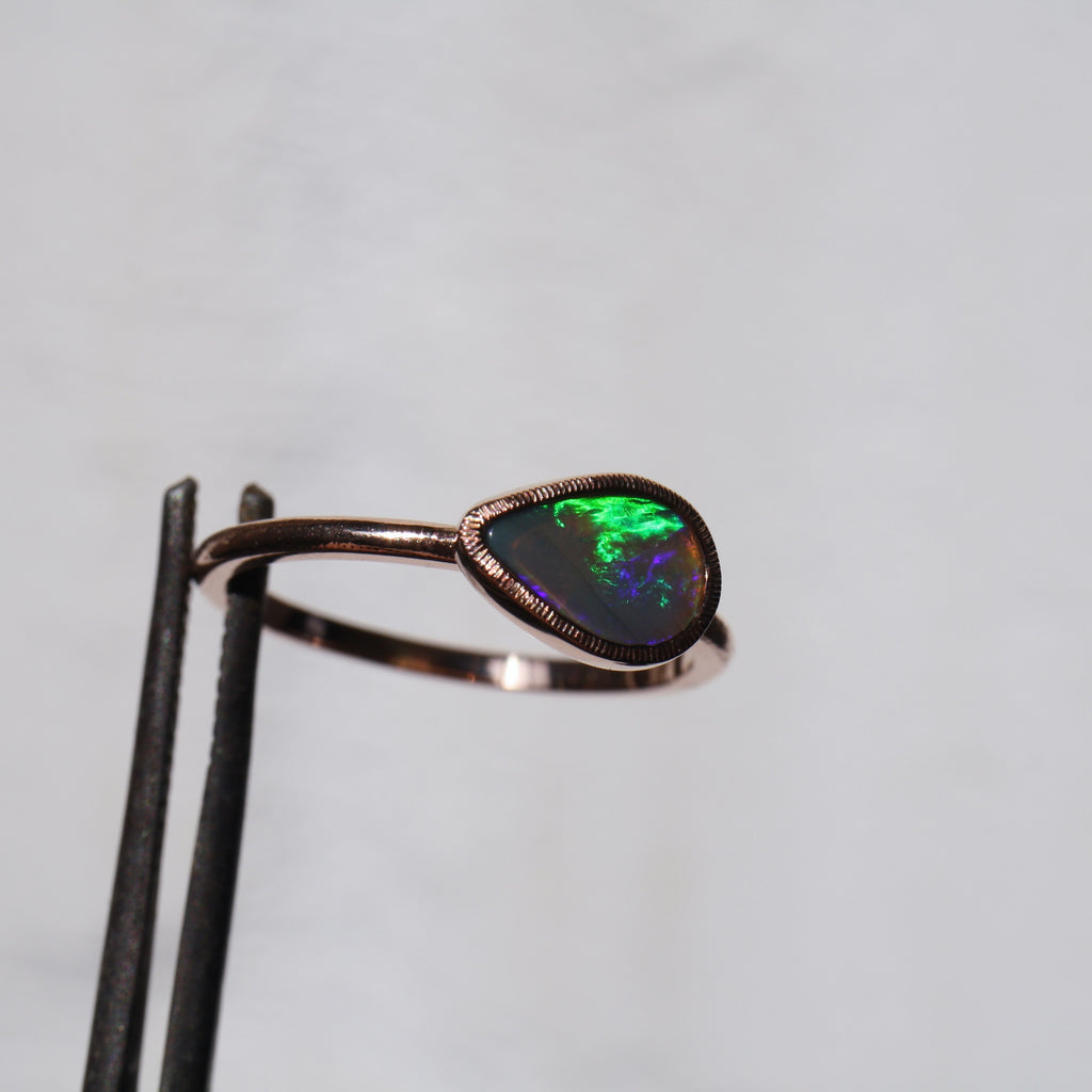 9ct Gold Lighting Ridge Opal Ring