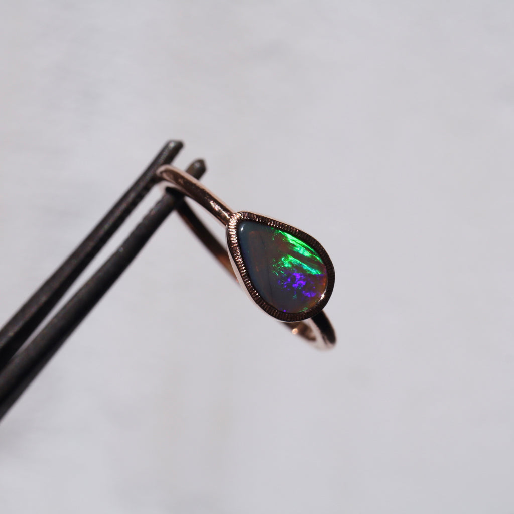 9ct Gold Lighting Ridge Opal Ring