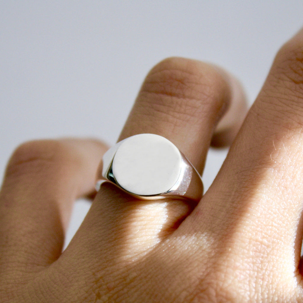 Large Circle Signet Ring | Jade Rabbit Design